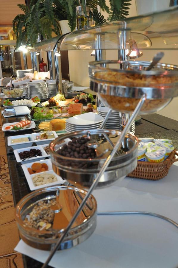 Piramida Park Hotel & Wellness Tychy Eksteriør bilde