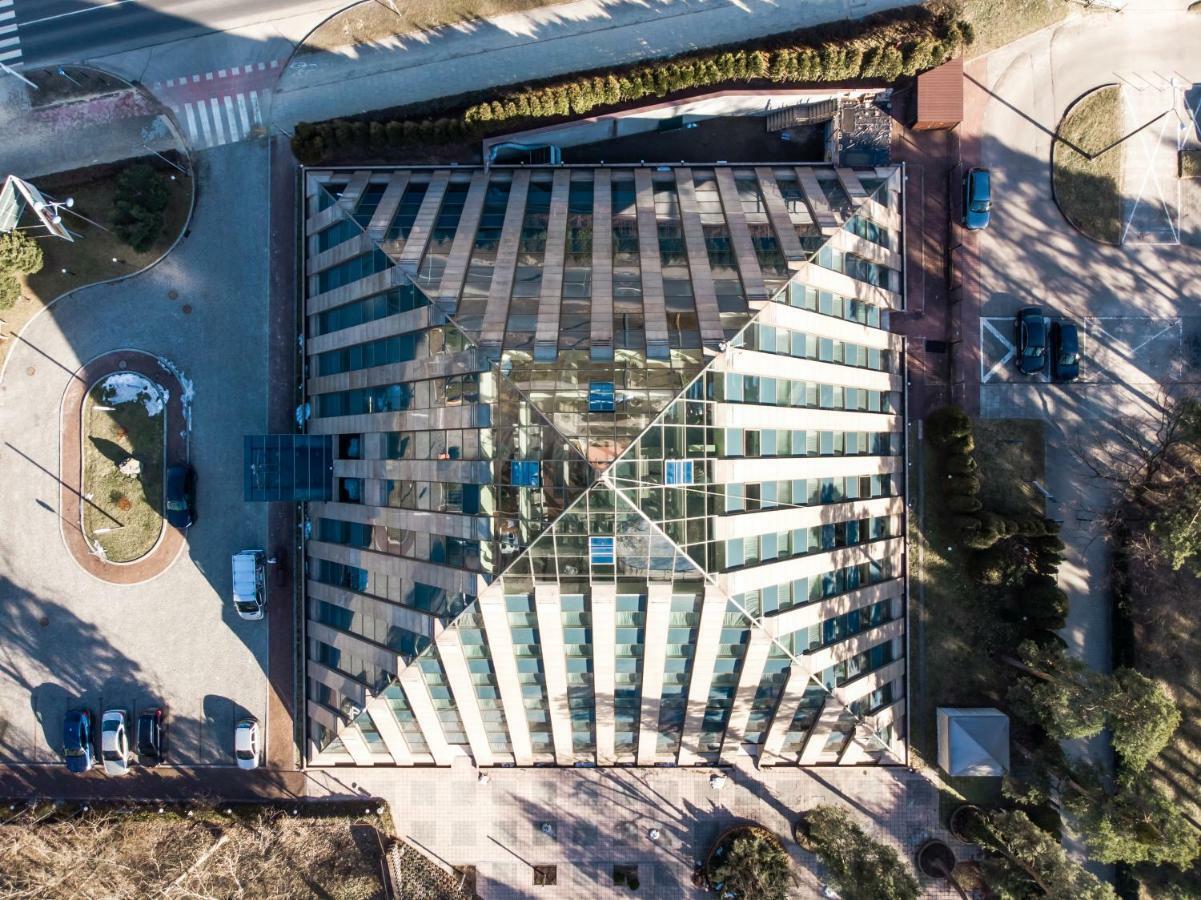 Piramida Park Hotel & Wellness Tychy Eksteriør bilde