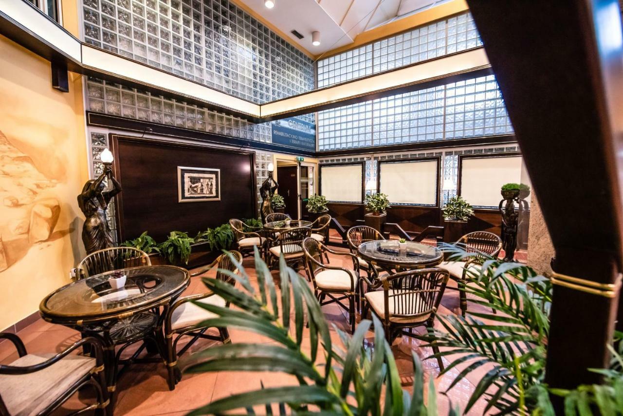 Piramida Park Hotel & Wellness Tychy Eksteriør bilde