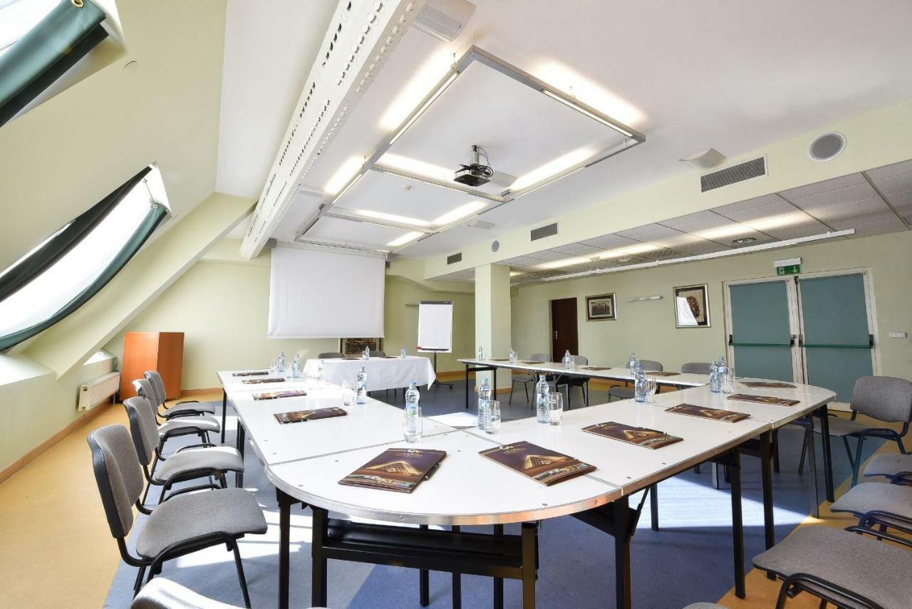 Piramida Park Hotel & Wellness Tychy Eksteriør bilde
