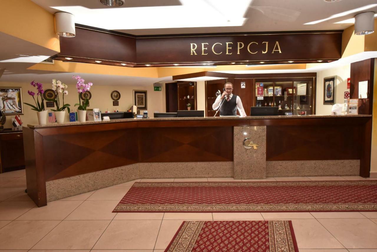 Piramida Park Hotel & Wellness Tychy Eksteriør bilde