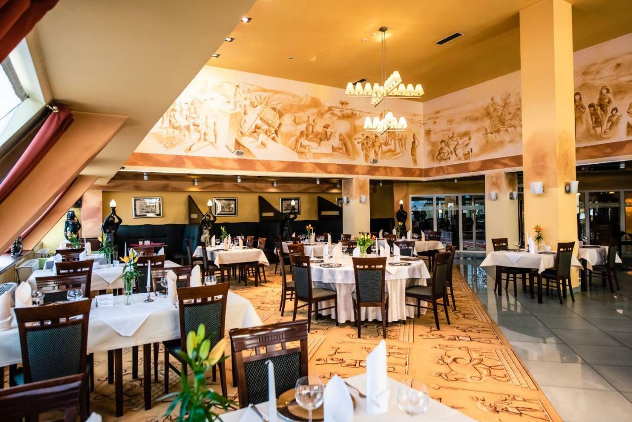 Piramida Park Hotel & Wellness Tychy Eksteriør bilde